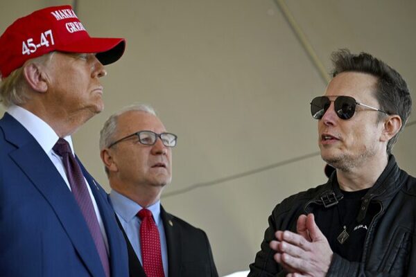Trump Backs Musk in H-1B Visa Debate: Tech Titans Clash Over Immigration Trump_Backs_Musk_in_H_1B_Visa_Debate__Tech_Titans_Clash_Over_Immigration