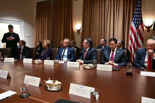 Trump & Musk Push Federal Layoffs: What’s Next for US Workers? 💼📉 Trump___Musk_Push_Federal_Layoffs__What_s_Next_for_US_Workers____