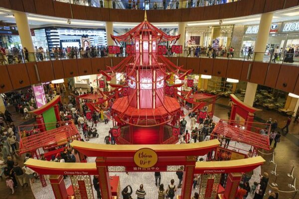 UAE Lights Up in Red for Historic Chinese New Year 🐉✨ UAE_Lights_Up_in_Red_for_Historic_Chinese_New_Year___ video poster
