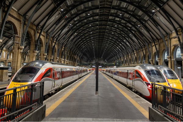 UK to Bring Railways Back Under Public Control in 2025 🚆 UK_to_Bring_Railways_Back_Under_Public_Control_in_2025__