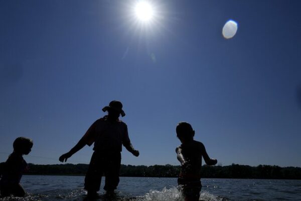 U.S. Heat Deaths Could Skyrocket by 2050, Study Warns 🌡️🔥 U_S__Heat_Deaths_Could_Skyrocket_by_2050__Study_Warns____