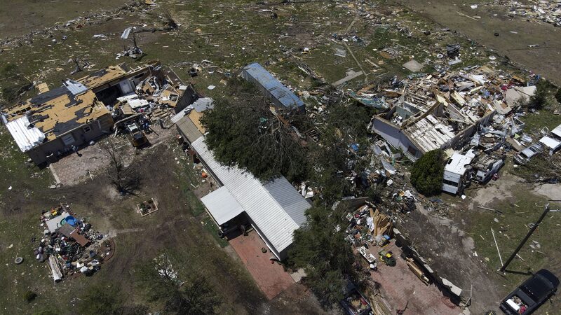 U_S__Storms_Claim_18_Lives____ - 🌍NewspaperAmigo – Your Global News Buddy 🗞️ U_S__Storms_Claim_18_Lives____