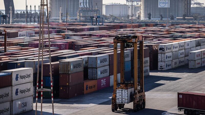 U.S. Tariffs Shake Global Trade: What You Need to Know ππ₯ U_S__Tariffs_Shake_Global_Trade__What_You_Need_to_Know___