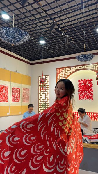 Unfolding_Traditions__Exploring_Shanxi_s_Paper_Cutting_Art_____ video poster