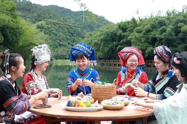 Vibrant Zongzi Creation in Guangxi Celebrates Dragon Boat Festival 🐉🍡 Vibrant_Zongzi_Creation_in_Guangxi_Celebrates_Dragon_Boat_Festival___