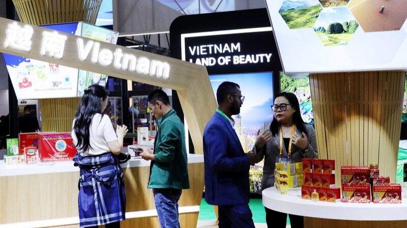 Vietnam_Leader_s_China_Visit_Sparks_Trade_Ambitions___