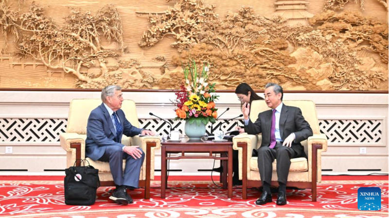 Wang_Yi_Meets_Harvard_Professor_on_Future_of_China_US_Ties___ - 🌍NewspaperAmigo – Your Global News Buddy 🗞️ Wang_Yi_Meets_Harvard_Professor_on_Future_of_China_US_Ties___