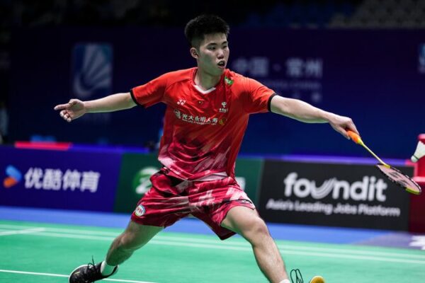 Weng’s Epic Comeback Stuns Antonsen at China Open ๐ธโจ Weng_s_Epic_Comeback_Stuns_Antonsen_at_China_Open___
