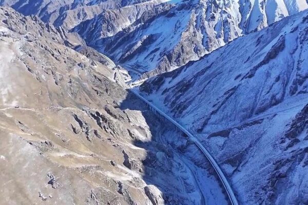 🚧 World’s Longest Expressway Tunnel Breaks Through in Xinjiang! 🇨🇳 __World_s_Longest_Expressway_Tunnel_Breaks_Through_in_Xinjiang____ video poster