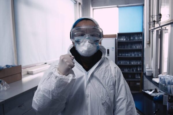 Wuhan_Heroes__Frontline_Workers_Shine_in_Coronavirus_Fight___ - ๐NewspaperAmigo โ Your Global News Buddy ๐๏ธ Wuhan_Heroes__Frontline_Workers_Shine_in_Coronavirus_Fight___