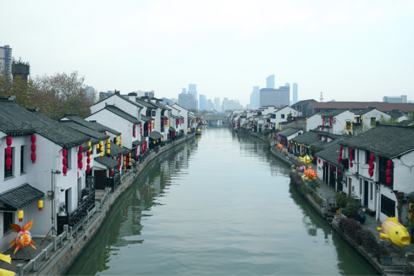 Wuxi Lights Up for 2025 Spring Festival Gala 🐍🎉 Wuxi_Lights_Up_for_2025_Spring_Festival_Gala___
