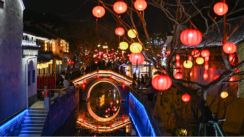 Wuxi_s_Huishan_Ancient_Town_Lights_Up_for_Spring_Festival___ - 🌍NewspaperAmigo – Your Global News Buddy 🗞️ Wuxi_s_Huishan_Ancient_Town_Lights_Up_for_Spring_Festival___