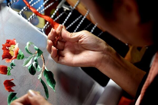 Wuxi_s_Living_Heritage_Blends_Tradition___Modern_Life___