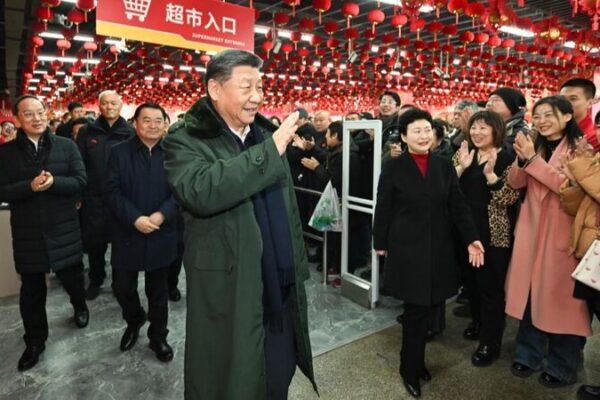 Xi Joins Festive Prep Ahead of Lunar New Year 🐉🧧 Xi_Joins_Festive_Prep_Ahead_of_Lunar_New_Year___