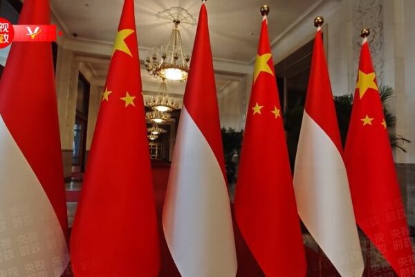 Xi Welcomes Indonesian President in Beijing Ceremony 🌏✨ Xi_Welcomes_Indonesian_President_in_Beijing_Ceremony___