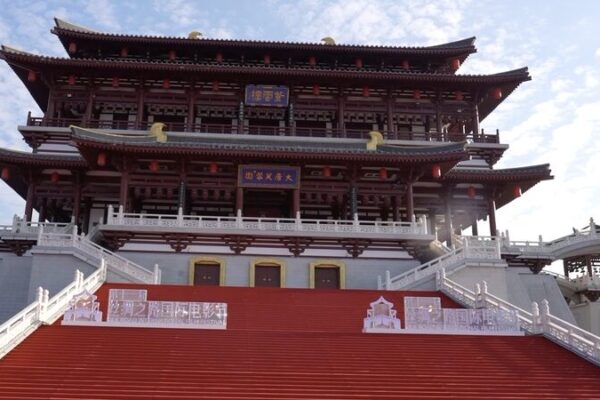 Xi’an Revives Silk Road Magic with Film Festival Glamour 🌟🎥 Xi_an_Revives_Silk_Road_Magic_with_Film_Festival_Glamour___ video poster