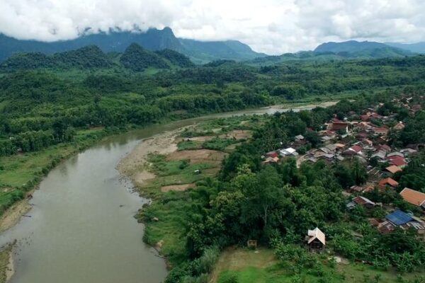 Xienglom Village Embraces Hope Amid Poverty ๐ฑ Xienglom_Village_Embraces_Hope_Amid_Poverty__ video poster