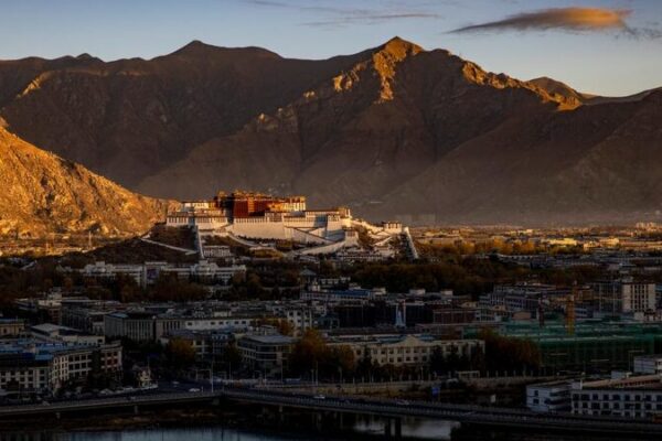 📚 Xizang’s Education Boom Transforms Lives & Economy __Xizang_s_Education_Boom_Transforms_Lives___Economy
