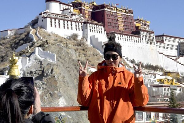 Xizang_s_Growth_Soars_with_Nationwide_Support___