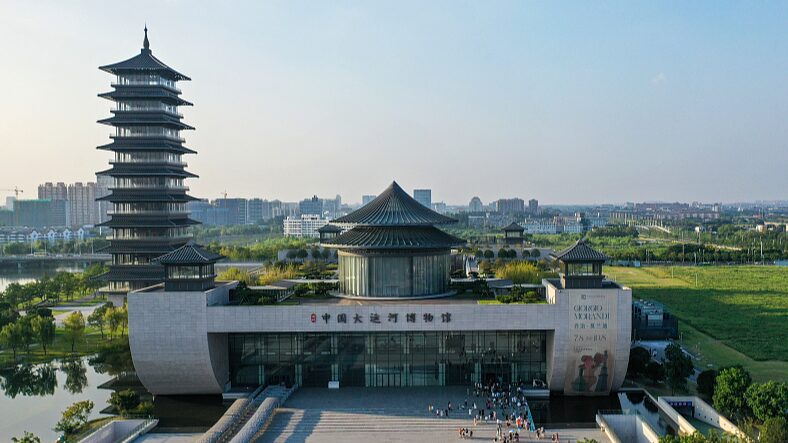 Yangzhou_s_Grand_Canal_Museum_Bridges_Past___Future_With_Tech____ - 🌍NewspaperAmigo – Your Global News Buddy 🗞️ Yangzhou_s_Grand_Canal_Museum_Bridges_Past___Future_With_Tech____