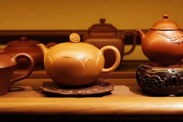 Yixing_Purple_Clay_Teapots__A_Timeless_Treasure_for_Tea_Lovers___