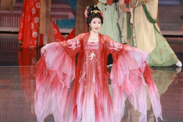 Yueju_Opera_Stuns_at_Shanghai_Film_Awards___
