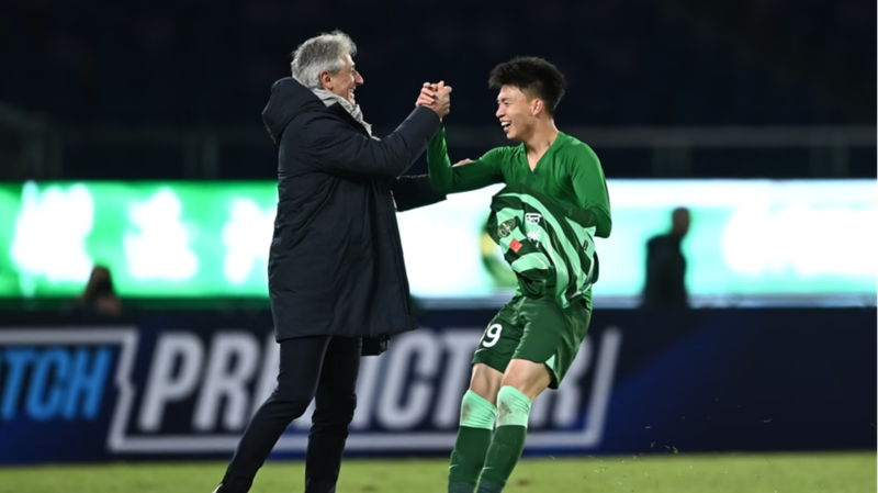 Zhejiang_Breaks_AFC_Champions_League_Two_Road_Streak_with_Thrilling_4_3_Win____
