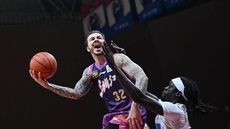 __Zhejiang_Golden_Bulls_Defeat_Beijing_Ducks_106_92_in_CBA_Showdown