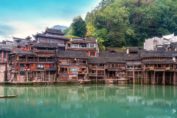 Bamboo Bridges & Stilt Houses: How China and Cambodia Built Similar Wisdom 🌏🏚️