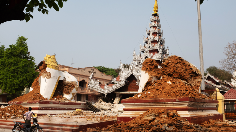 1UE0CT6PRWHTW2NK3F4I - 🌍NewspaperAmigo – Your Global News Buddy 🗞️ Myanmar Rocked by Aftershocks After Major Quake 🌍💥