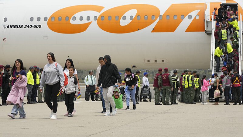 Live: U.S. Deports Venezuelan Migrants as Flights Land 🛬🇻🇪
