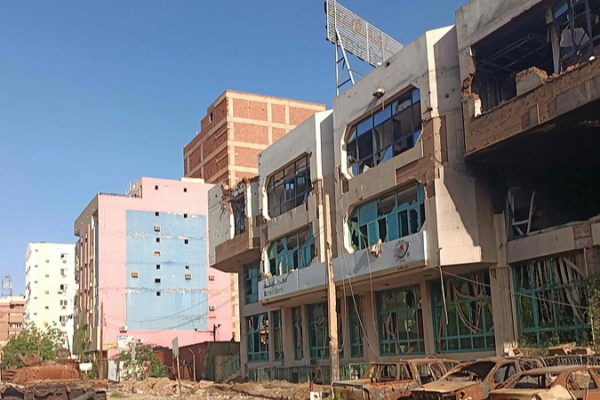 Sudan Army Chief Vows ‘No Retreat’ in Fight Against Paramilitaries 💥🔥 Sudan Army Chief Vows ‘No Retreat’ in Fight Against Paramilitaries 💥🔥