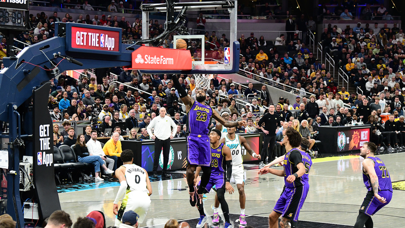 LeBron James Clutches Victory for Lakers with Epic Buzzer-Beater 🏀✨