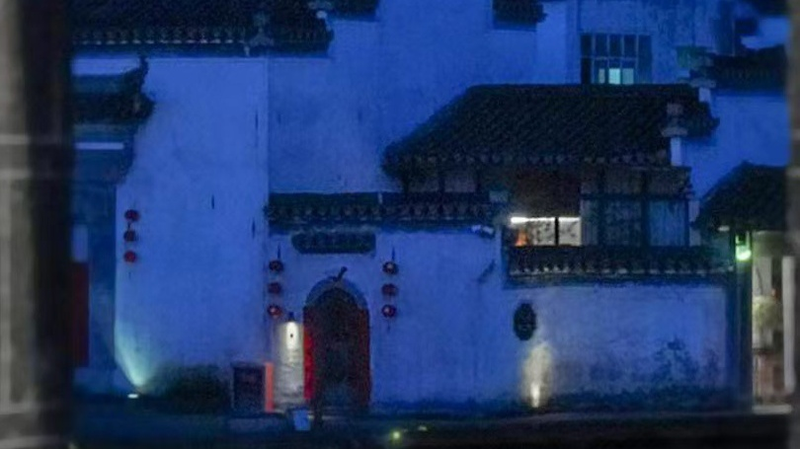 BX35F22BVWT6LHFEJLQO - 🌍NewspaperAmigo – Your Global News Buddy 🗞️ 🌌 Discovering the 'Blue Hour' in China's Ancient Water Towns