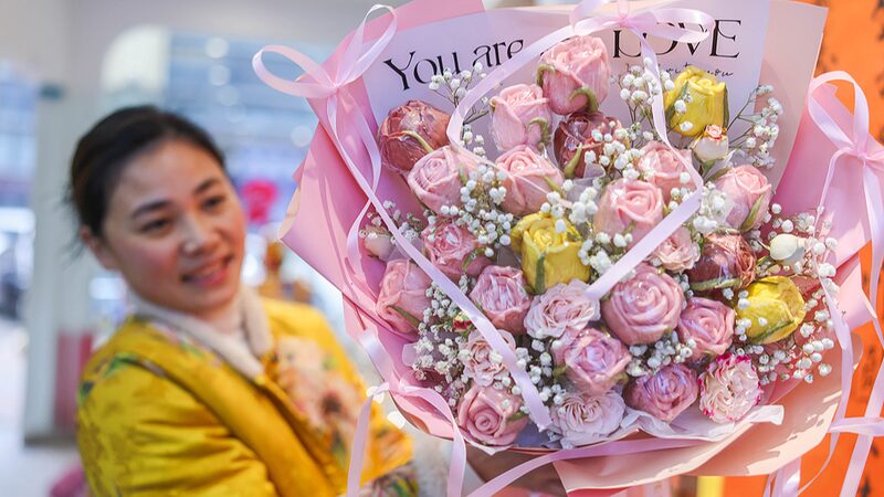 Blooming_Buns__Edible_Roses_Light_Up_Women_s_Day_Celebrations___