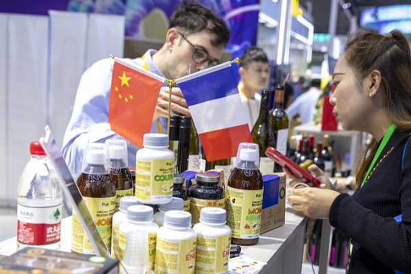 π€ China & France Vow to Tackle Trade Tensions with Dialogue π __China___France_Vow_to_Tackle_Trade_Tensions_with_Dialogue__