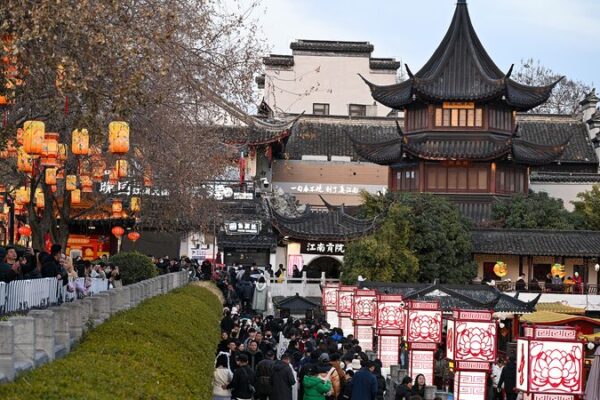 China’s Consumer Boom Fuels Growth & Livelihoods 🌟📈 China_s_Consumer_Boom_Fuels_Growth___Livelihoods___