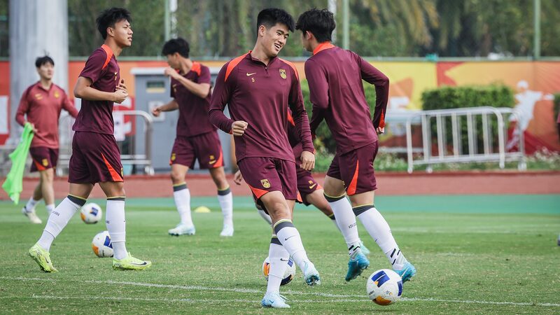 China_s_Young_Guns_Rise_for_World_Cup_Clash___