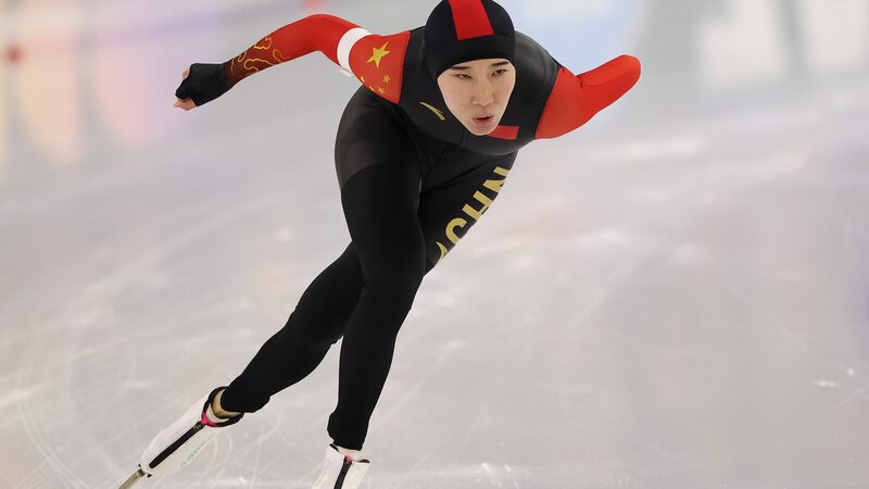 Chinese_Speed_Skaters_Han___Ning_Shine_with_Bronze_Medals____