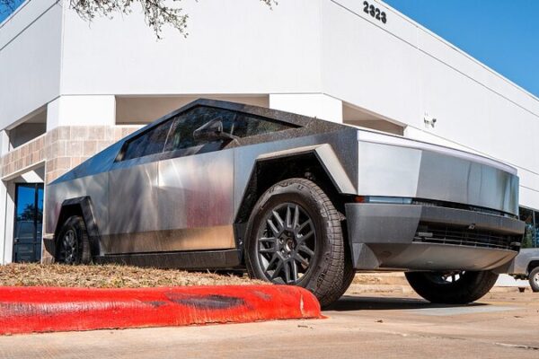Tesla Recalls Over 46K Cybertrucks Over Safety Concerns 😱🚗 Tesla Recalls Over 46K Cybertrucks Over Safety Concerns 😱🚗