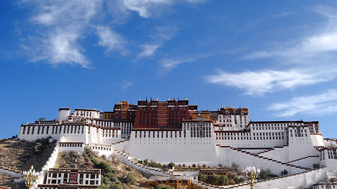 DQEDKJGQ0SLK7WB78GBL - 🌍NewspaperAmigo – Your Global News Buddy 🗞️ China Releases White Paper on Xizang's Human Rights Progress 🌏✨ video poster