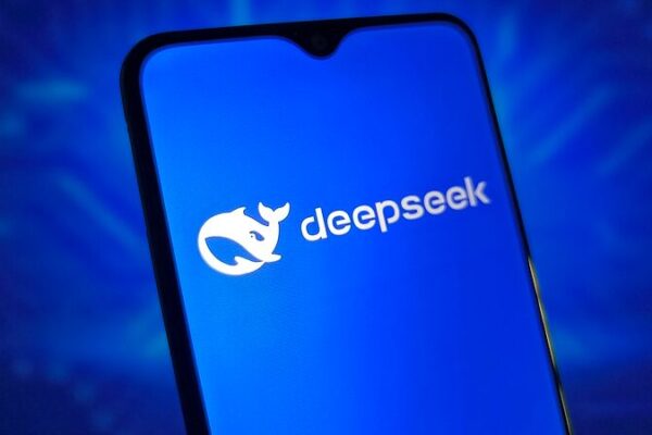 DeepSeek Shakes Up AI World 🌍: A New Era Beyond Silicon Valley? DeepSeek_Shakes_Up_AI_World____A_New_Era_Beyond_Silicon_Valley_