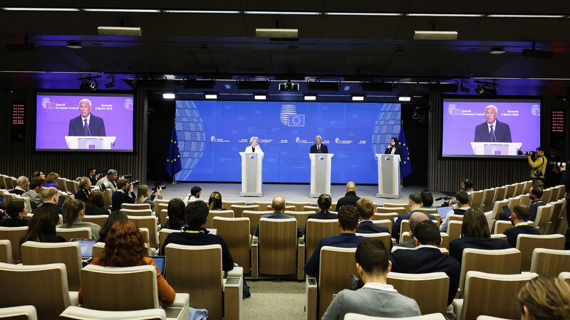 EU_Ramps_Up_Defense___Backs_Ukraine____