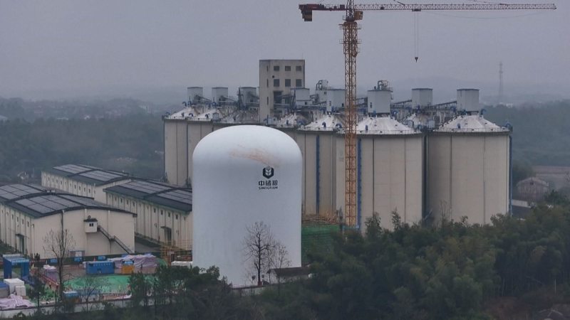 FO0VX4HCY7EHZFLIXRQ5 - 🌍NewspaperAmigo – Your Global News Buddy 🗞️ 🇨🇳 China Unveils First Giant Inflatable Grain Silo: Storage Boost 🚜🌾