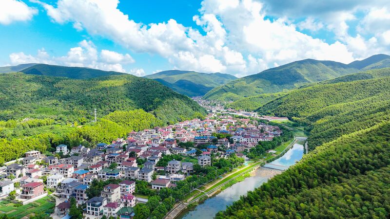 From_Polluted_to_Prosperous__How_a_Chinese_Village_Embraced_Green_Growth___