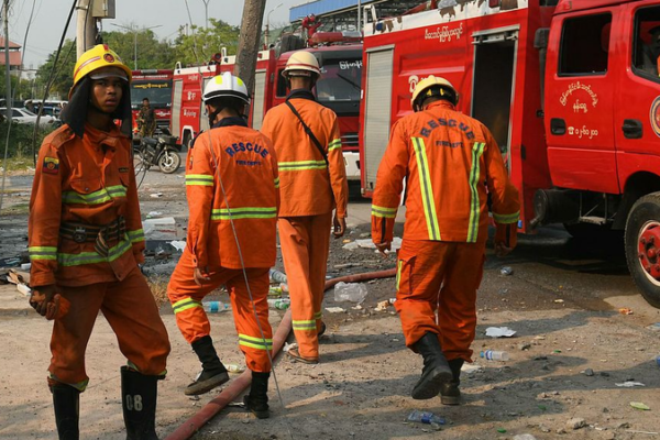 Myanmar Earthquake: Rescue Efforts Intensify as Death Toll Crosses 1K ππ Myanmar Earthquake: Rescue Efforts Intensify as Death Toll Crosses 1K ππ video poster
