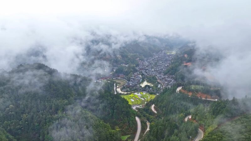 Spring Blooms in China’s Ancient Zhaoxing Dong Village 🌸🏡 Spring Blooms in China’s Ancient Zhaoxing Dong Village 🌸🏡 video poster