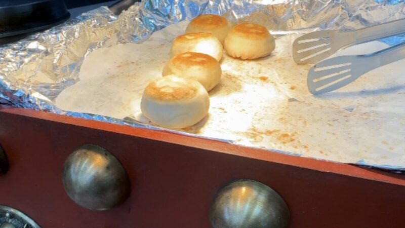 Men_Ding_Rou_Bing__Beijing_s_Crispy_Meat_Pie_Steeped_in_History____poster - 🌍NewspaperAmigo – Your Global News Buddy 🗞️ Men_Ding_Rou_Bing__Beijing_s_Crispy_Meat_Pie_Steeped_in_History___ video poster