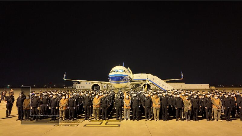 Myanmar Fraud Crackdown: Over 2,800 Suspects Repatriated to China Myanmar_Fraud_Crackdown__Over_2_800_Suspects_Repatriated_to_China video poster