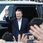 S__Korea_Prosecutors_Vow_to_Fight_On_as_Ex_Leader_Yoon_Walks_Free____ - 🌍NewspaperAmigo – Your Global News Buddy 🗞️ S__Korea_Prosecutors_Vow_to_Fight_On_as_Ex_Leader_Yoon_Walks_Free____